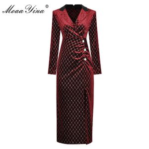 Fashion Designer dress Autumn Women's Dress V-neck Long sleeve Ruched Package buttocks Plaid Velvet Dresses 210524