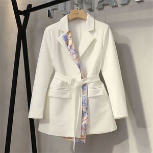 [EWQ] Långärmad sömnad Skriv ut Design Trendy Ladies Suit Korea Office Queen Blazer Höst passar Outwear Coat 16W5 210930