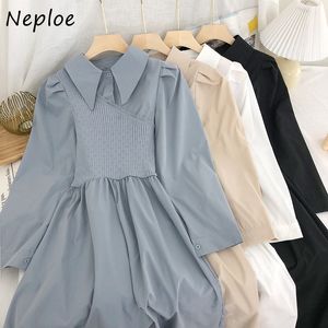 Neploe Fashion Fake Two Piece Patchwork Sticka Klänning Kvinnor Slå ner Krage Långärmad Solid Vestidos Hög midja Hip A Line Robe 210423