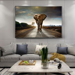 Nowoczesny Duży Rozmiar Plakat Zwierzęca Wall Art Płótno Malowanie Running Elephant Picture HD Drukuj do dekoracji salonu