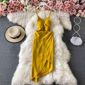 Elegant evening dress summer temperament sexy ladies with chest pad V-neck irregular suspender party 210420