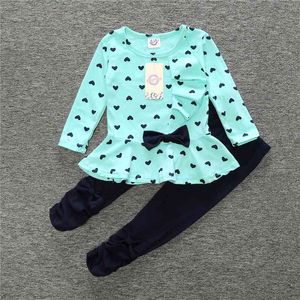 Hjärta Baby Girls Jumpers + Leggings Kläder Satser Barn Blusar T-tröja Pant Suit Kids Outfit 2pcs Bomull Top kvalitet 210413