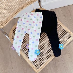 Collant per ragazze in cotone con fiori Calze per bambini Collant per bambini Primavera Autunno Infantile Pantaloni per bambini Collant moda per bambini 210413