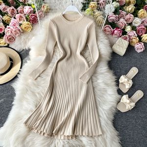 Bainha de malha vestido Mulheres outono inverno cor sólida slim manga longa base suéter mulher saco feminino quadril midi vestido 210420