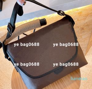Designers Män Messenger Briefcase Luxury Pureses Cross Body Dator Bag Stort företag Plaid Äkta Läder Resa Singel Axel Väskor