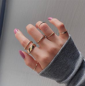 7-in-1-Punk-Ring-Set mit geometrischem Twist, minimalistischer Schmuck, kreisförmige goldene Ringe aus Metall für Frauen, Street Dance-Zubehör