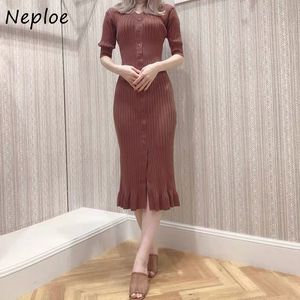 Neploe Chic Przycisk Slim Talii Dress Dress Sexy V-Neck Elegancki Femme Vestidos Solid Color Moda Bodycon Sukienki Kobiety 210423