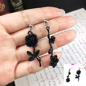 Stud Dark Goth Style Black Wild Rose Charms Earrings For Women Night Shop Hip Hop Rock Steampunk Asymmetric Ear Pendant Gifts