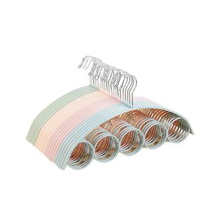 Plastik Krawattenaufhänger großhandel-Aufhänger Racks Haushalt Multifunktions Kunststoff Kleiderbügel Einfache Stil Kleidung Fünf Ringe Schal Seide Krawatte Rack Aufbewahrungshaken