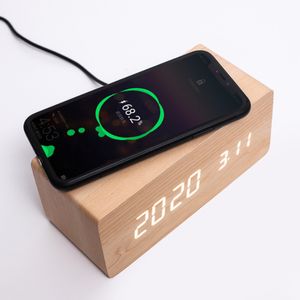 L'ultimo orologio da scrivania, ricarica wireless per smartphone da 10 W in legno, sveglia digitale a LED, temperatura elettronica con controllo vocale multifunzione