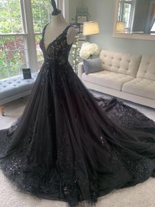 2021 Black Gothic Wedding Dresses Gowns With Straps V Neck Lace-Up Back Sequined Lace Tulle Non White Vintage Bride Dress