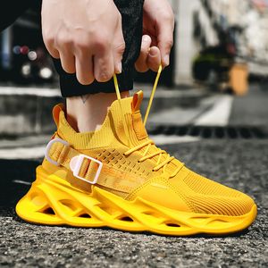 Commercio all'ingrosso 2021 Arrivo Sport Scarpe da corsa Uomo Donna Triple Verde ALL Orange Comode Sneakers da esterno traspiranti Big SIZE 39-46 Y-9016