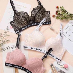 DERUILADY 2PCS Lace Floral Letter Straps Bra Women Plus Size Sexy Lingerie Comfort Adjusted Wireless Bralette Push Up Bra Female 210728