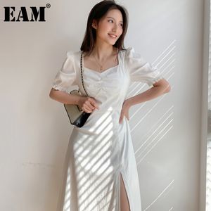[EAM]女性白いプリーツスリットスリムカジュアルドレススクエアネック半袖緩いフィットファッション春夏1DD6251 21512