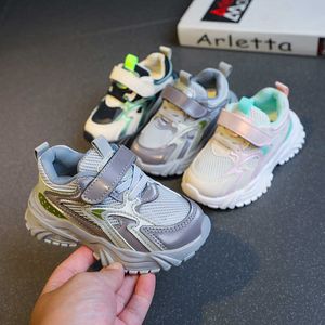 Barn skor baby barn sneakers för pojkar toddler tenis skor mode pu + mesh andningsbara små tjejer sportskor storlek 21-30 g1025