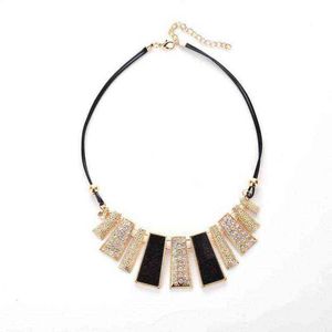 Geometrische Kristall Anhänger Halskette 2017 Frauen Schmuck Aussage Halsketten Anhänger Halsband Colar Zubehör mode kostenloser G1206