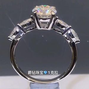 Ouro branco Marquise Round Moissanite Diamond Ring Mulheres Partido de Casamento Anniversary Engagement Conjunto Indicador