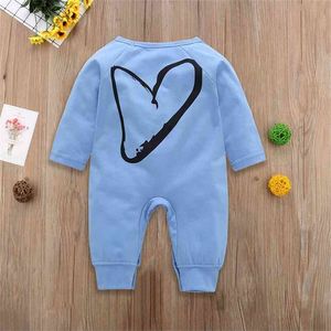 Baby Girl Heart Print Long-sleeve Jumpsuit 210528