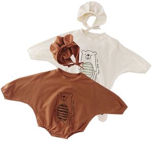 Flicka Bodysuits Hat Spring Cartoon Långärmad Björn Baby Pojkar Klättring Kläder Bodysuit Vind Twins Kläder 210417