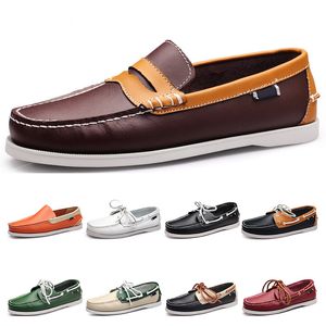 Quinze homens casuais sapatos de couro estilo britânico preto branco marrom verde amarelo moda vermelha ao ar livre respirável confortável