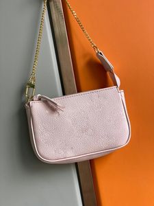 Designer steigende Frauen Clutch Bag Hanbags Mini Pochette Handtasche Accessoires Kettenbeutel Leder Präge Summer Color Ladies Luxurys tte rosa Geldbörsen