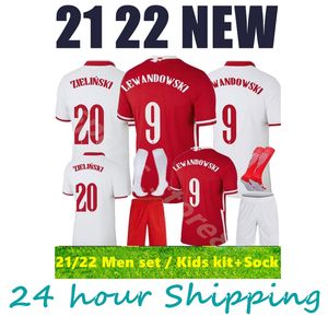 Çocuk Kırmızı T Gömlek toptan satış-2021 Poland Erkekler Kiti Futbol Forması Ev Uzaktan Kırmızı Beyaz Piszczek Milik Polonya Gençlik Çocuk Lewandowski Formalar Yetişkin Çocuk Kiti Futbol Erkek Gömlek
