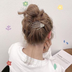 Hårklipp Barrettes Ghost Skull Hand Bone Hairpin Gripper Skeleton Hair Clips Claw Festival Accessories