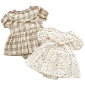 Yaz Bodysuit Çiçek Ruffles Kısa Kollu Tulum Bebek Doğan Giysileri Sevimli Giyim Bebek Kız Elbise 210417