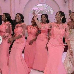 Vestidos de dama de honra rosa jóia pescoço plus size sereia africano até o chão mangas feitas sob encomenda renda applique dama de honra vestido país convidado de casamento