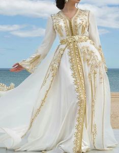 Роскошные золотые вышивки вечерние мусульманские платья 2021 белый шифон с длинным рукавом кружевной аппликации марокканского кафтана Дубай выпускные платья