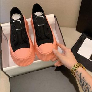 Edge Shoes toptan satış-Renkli Şeker Tuval Stil Kadın Ayakkabı Renk Kalın Alt Rahat Ayakkabı Bayanlar Lüks Düşük Üst Sneakers Moda Tasarımcısı En Kaliteli Boyutu EDGS