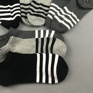 Männer Frauen Gestreifte Baumwollsocken Casual Sport Söckchen Atmungsaktiv Geschenk für Liebespaar Hohe Qualität 3 Farben