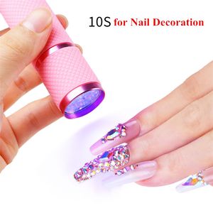 Mini Portátil UV 9 LED Nail Secador Curing Lâmpada Lanterna Tocha Forma Nails Polonês Art Fast Seco Lâmpadas Lâmpadas Lâmpadas Ferramentas