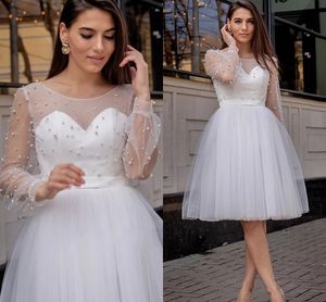 Bir Çizgi Sheer Tatlım Gelinlik 2022 Nefis Inciler Kısa Diz Boyu Plaj Gelin Abiye Custom Made Vestido de Noiva Mariage