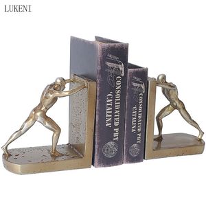 Nordic Simple and Creative Study Living Room Wine Cabinet Decoration Ornaments Sports People Bookends Rely on Books 210414