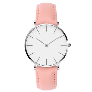 Kvinna Watch Quartz Klockor 36mm Boutique Armband Mode Business Armbandsur för flickvän Ladies Armbandsur