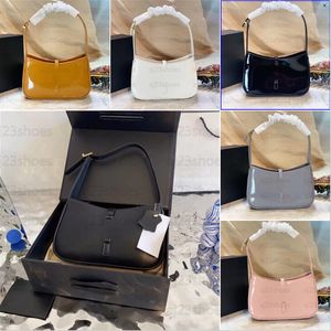 LE 5 A 7 Hobo Bag In Patent Leather Black Adjustable Strap Shoulder Bags Tote Purse Wallet Interlaced Brand Hook Closure Luxurys designers Bags