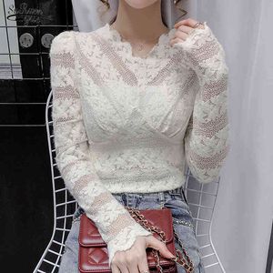 Vår Casual Puff Sleeve Top Mujer Crochet Lace Vintage Vit Blus skjortor Hollow Out Sexig V-Neck Female Tops 12626 210521