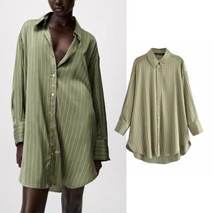 Kvinnors blusar T-shirts Tarf Fashion Woman 2021 Striped Green Shirt Långärmad Oregelbunden Chic Button Up Summer Loose Tops P6131