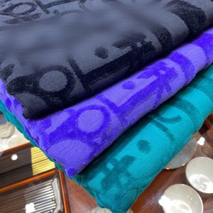 Neue Strandtücher großhandel-Luxusdesigner Strandtücher Dreidimensionale Briefurlaub Bath Handtuch Große Größe cm Hochwertige Baumwolle Weiche und komfortable Verwendung für vier Jahreszeiten Neu