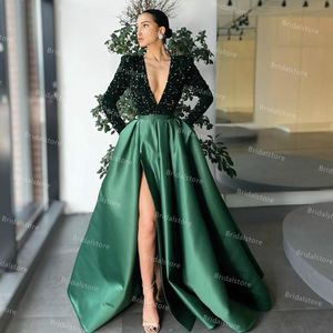 Sparkly Deep V Neck Emerald Green Evening Dress Elegant A Line Silk Satin Long Sleeve Sequin Glitter Prom Dresses With High Slit 2021 Graduation Party Gowns