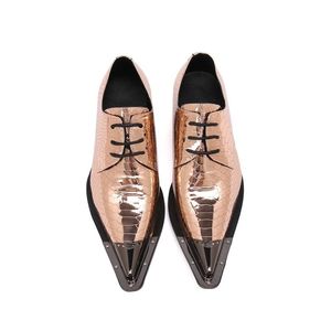 Guld blå färg design brogue oxford skor för män italienska formella balsal klänning skor nya män patent läder lägenheter skor