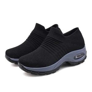 2022 large size women's shoes air cushion flying knitting sneakers over-toe shos fashion casual socks shoe WM2029