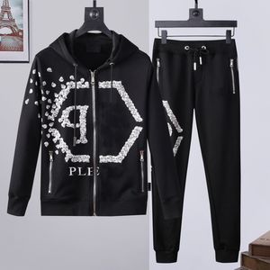 2021 Men's Tracksuits letters ironing diamond printing Phillip plain Creative Sports 2-piece Sweater Pants Suits Man Tops Trousers sets Embroidery Hot Drilling