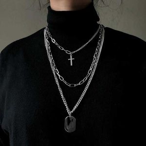 Nuova personalità Croce quadrata in metallo multistrato Hip Hop a catena lunga Collana semplice fresca per regali di gioielli da donna 19