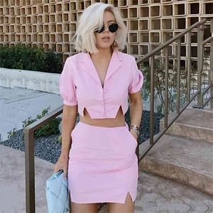 FORIDOL PINK TWO PIECE SET Sexig Crop Top Slit kjol sätter chic streetwear höst matchande uppsättningar knapp vintage outfits för kvinnor 210415