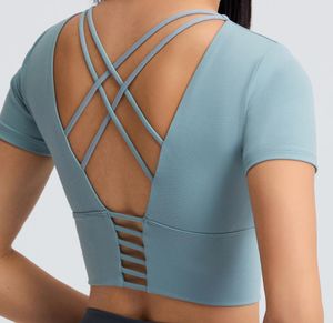 L-016 Crop Top Kvinnor Yoga Skjortor Vadderade BRA Toppar Kortärmad Fast färg Soft Högkvalitativ Gym Sportkläder