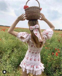 Boho Loveshackfancy Autumn Dress Beige Short Sleeve Ruffles Slim Holiday Ins Bloggers Specjalne zainteresowanie mini sukienki kobiety
