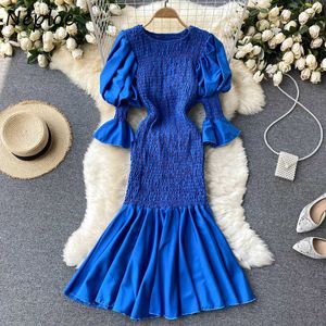 NEPLOE Moda Rękaw Puff Rękaw Plisowany Fishtail Sukienka Kobiety O-Neck Solidna Trąbka Vestido Mujer Slim Biuro Biuro Lady Kobieta Mid Robe Y0726