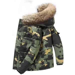 Moda Zima Grube Ciepłe Wojskowe Kurtki Mężczyźni Kamuflaż Parkas Fur Collar White Duck Down Coats Windbreaker Jacket Casual Y1103